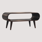 Salontafel met walnoothouten afwerking – elegant licht houtdesign voor gezellige interieurs