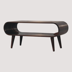 Salontafel met walnoothouten afwerking – elegant licht houtdesign voor gezellige interieurs