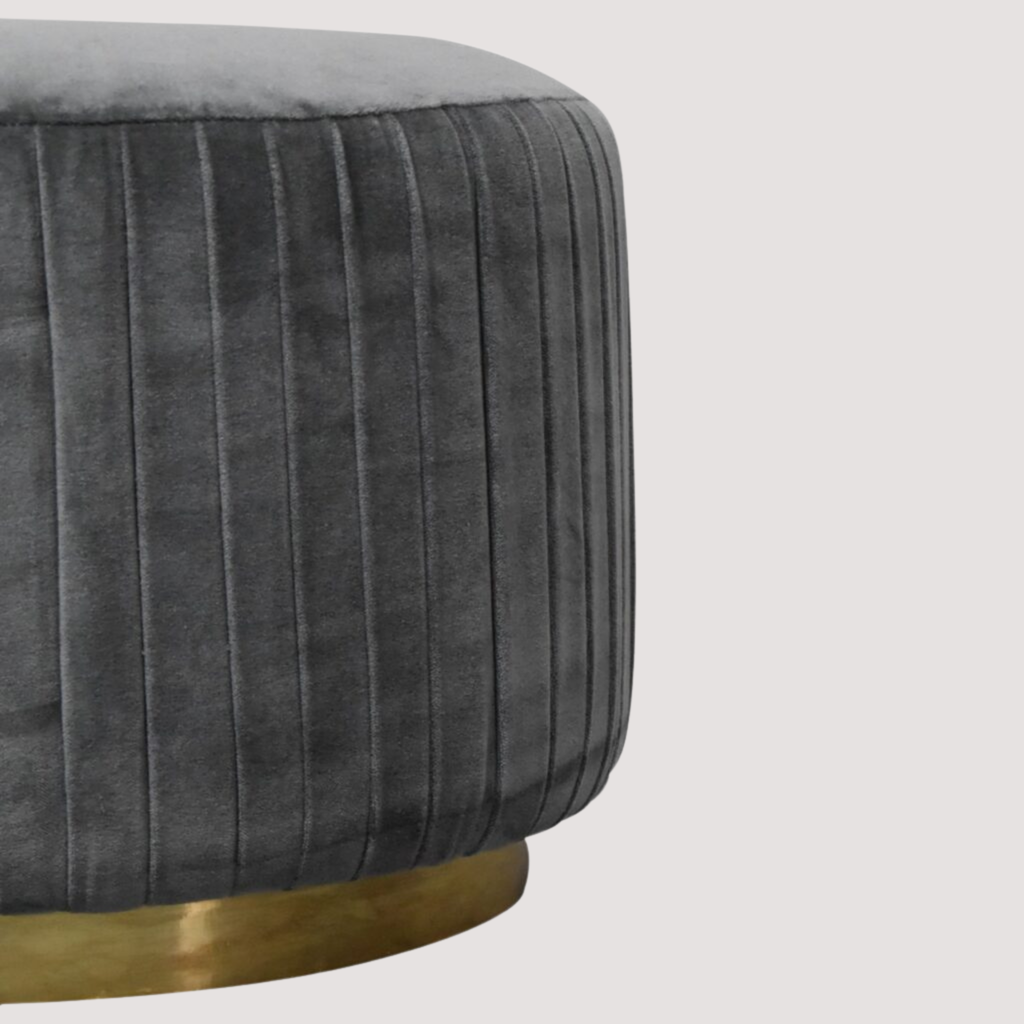 Glamoureuze ronde voetenbank van fluweel – geplooide gestoffeerde voetenbank voor stijlvol comfort