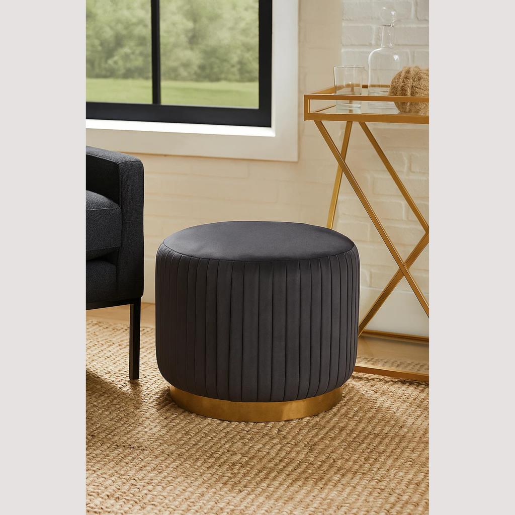 Glamoureuze ronde voetenbank van fluweel – geplooide gestoffeerde voetenbank voor stijlvol comfort