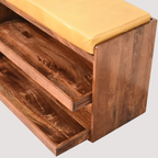 Vintage opbergbank van buffelleer – rijke karamelleren zitting met verborgen schoenenlade