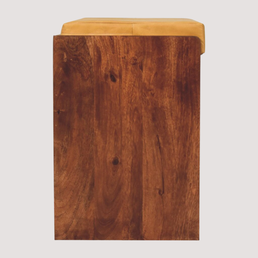 Vintage opbergbank van buffelleer – rijke karamelleren zitting met verborgen schoenenlade