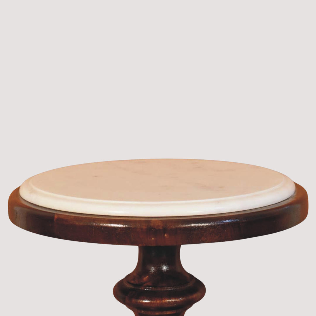 Bijzettafel met marmeren blad – een designaccentstuk voor moderne interieurs