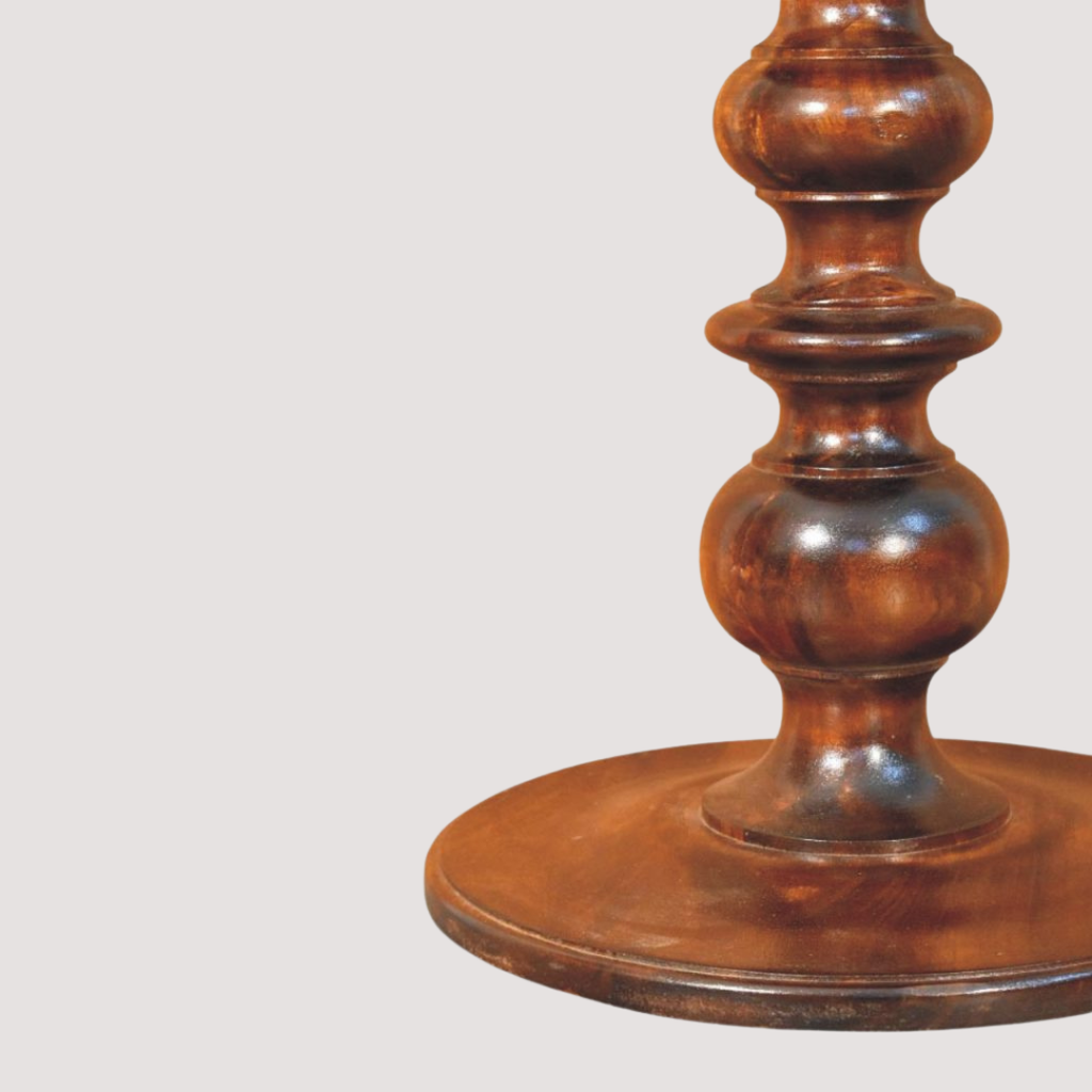 Bijzettafel met marmeren blad – een designaccentstuk voor moderne interieurs