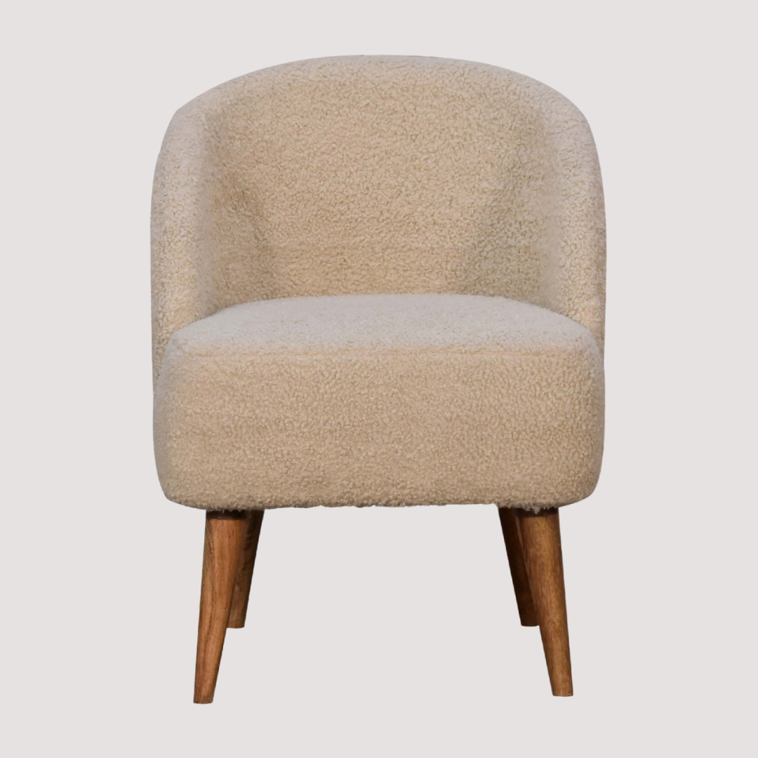 Gebogen Bouclé stoel - Crèmekleurige structuurstof kuipzitting voor moderne interieurs