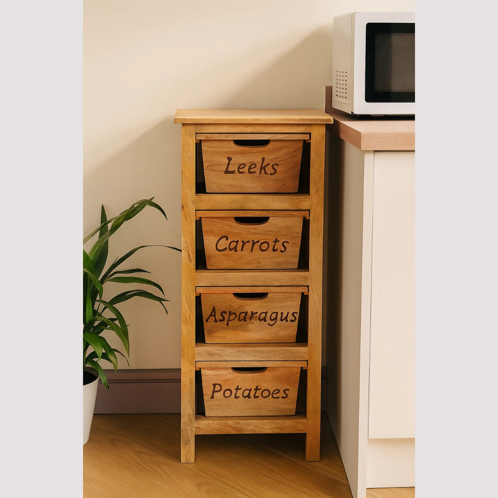 Ambachtelijk houten keukenkastje - Gedetailleerd gesneden ontwerp voor verfijnde woninginrichting